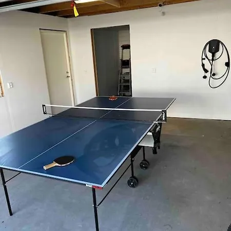 Nytt Hus I Fredfullt Nabolag