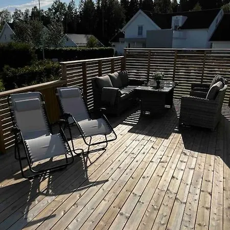 Nytt Hus I Fredfullt Nabolag