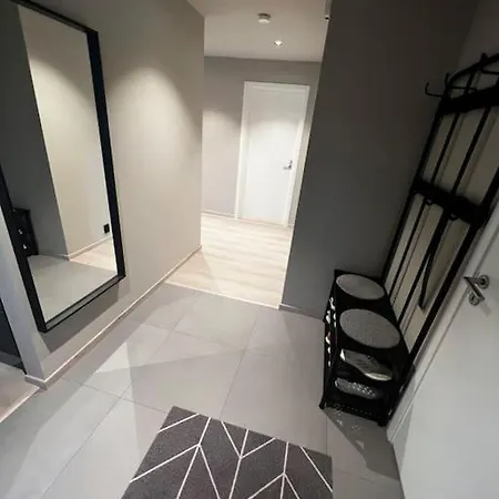 Nytt Hus I Fredfullt Nabolag Villa *