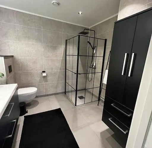 Nytt Hus I Fredfullt Nabolag