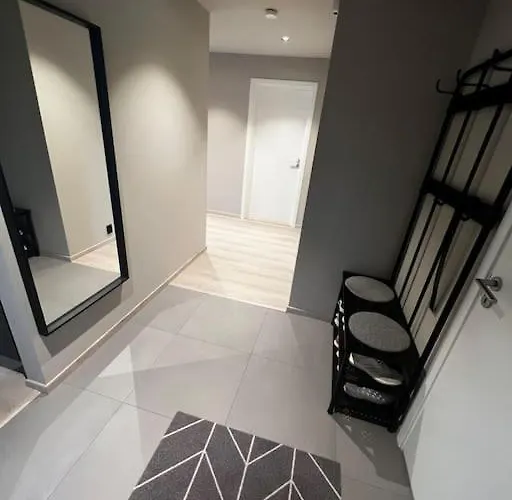 Nytt Hus I Fredfullt Nabolag Villa *